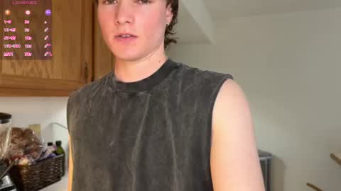 Snapshot of gucciboi4 chatting on 8, 8, 2026 gucciboi4 online show from 8, 8, 2026