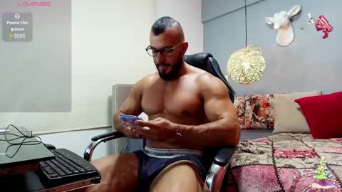 Snapshot of guillesmith2021 chatting on 30, 1, 2025 Angel online show from 30, 1, 2025