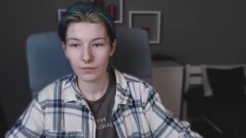 Snapshot of guitarandangell chatting on 25, 10, 2025 guitarandangell online show from 25, 10, 2025