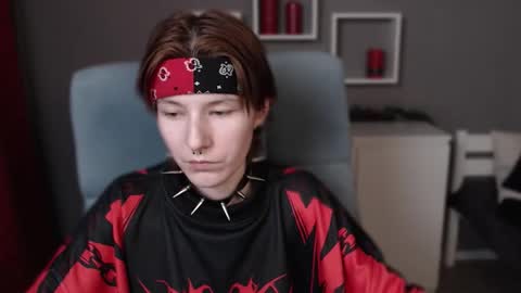 guitarandangell online show from 18, 12, 2025