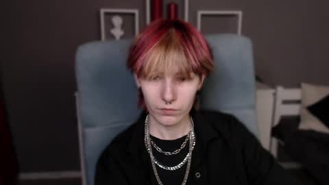 guitarandangell online show from 5, 4, 2026