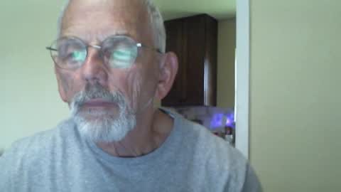 Snapshot of gulfcoast1952 chatting on 20, 1, 2025 Roy online show from 20, 1, 2025