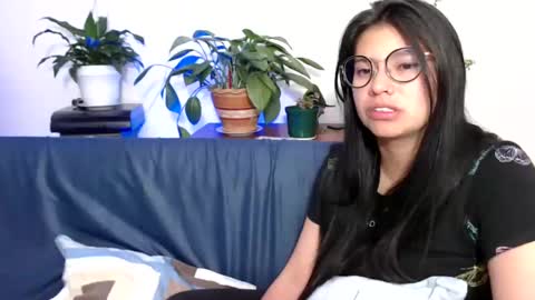 Snapshot of gumball_room chatting on 23, 1, 2025 Vane blonde and Hazell black hair online show from 23, 1, 2025