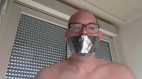 gummicasual online show from 25, 2, 2025