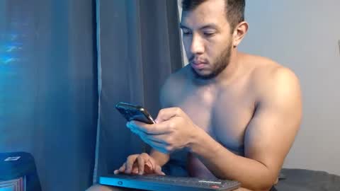 holl latino online show from 9, 1, 2026