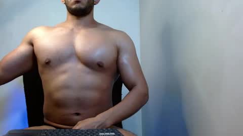 holl latino online show from 26, 5, 2026