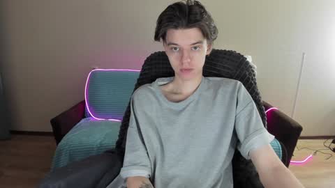 guy_liam1 online show from 30, 12, 2024