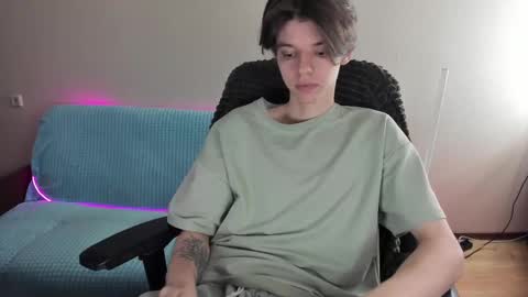 guy_liam1 online show from 14, 2, 2025