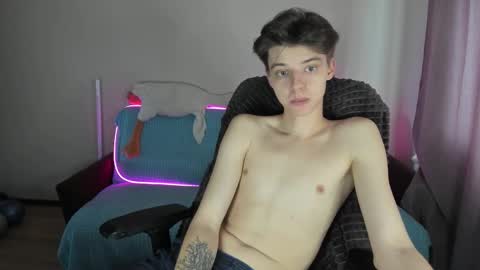 guy_liam1 online show from 12, 10, 2025