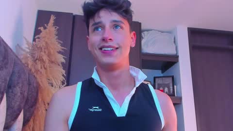 Snapshot of guy_twinks chatting on 1, 1, 2025 Gabriel online show from 1, 1, 2025