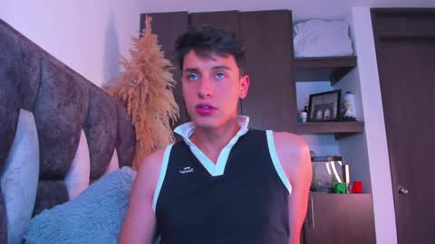 Snapshot of guy_twinks chatting on 9, 1, 2025 Gabriel online show from 9, 1, 2025