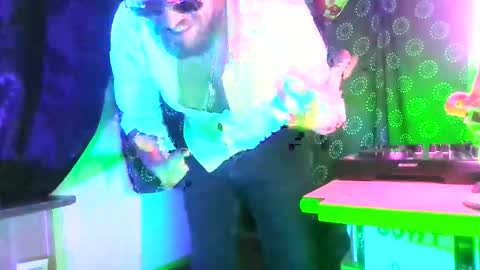 Snapshot of guyst_049 chatting on 2, 2, 2026 GuyST049 online show from 2, 2, 2026