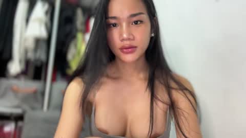 Snapshot of gwapangahas chatting on 5, 7, 2026 Alexa online show from 5, 7, 2026
