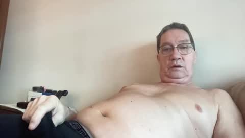 Snapshot of gwashere4u chatting on 17, 2, 2025 gwashere4u online show from 17, 2, 2025