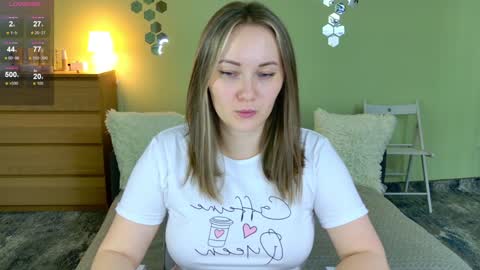 Snapshot of gwen_lady chatting on 13, 12, 2024 Sweety Kitty online show from 13, 12, 2024