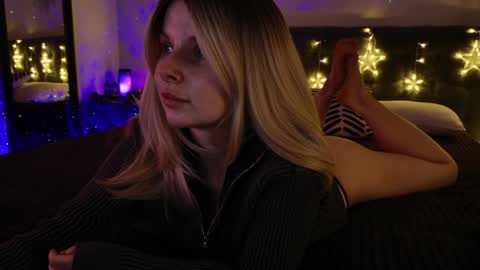 gwenhilton online show from 28, 12, 2024