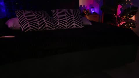 gwenhilton online show from 3, 1, 2025