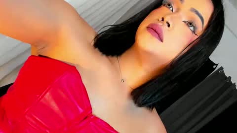 Snapshot of gwenngoddess chatting on 21, 10, 2025 Call me Miss Gwen online show from 21, 10, 2025