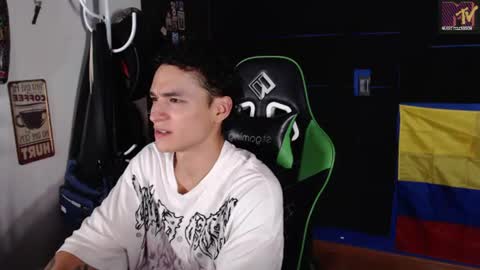 Snapshot of gymbro42 chatting on 27, 6, 2026 Gymbro42 online show from 27, 6, 2026