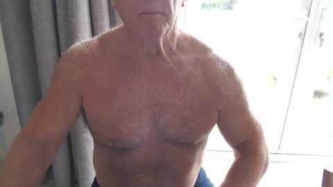 Snapshot of gymguyuk28 chatting on 12, 5, 2026 Gymguy online show from 12, 5, 2026