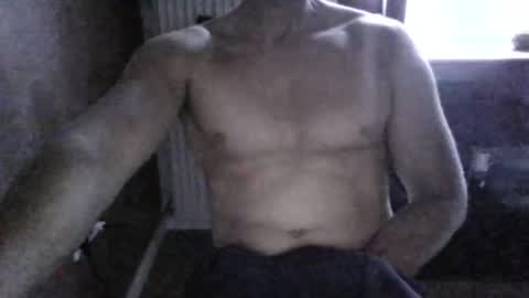 Snapshot of gymxxx_ chatting on 9, 4, 2026 gymxxx_ online show from 9, 4, 2026