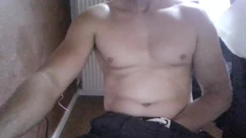 Snapshot of gymxxx_ chatting on 6, 5, 2026 gymxxx_ online show from 6, 5, 2026
