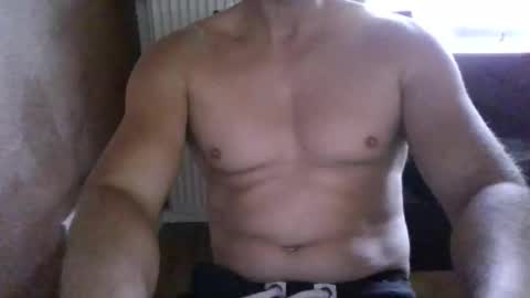Snapshot of gymxxx_ chatting on 17, 5, 2026 gymxxx_ online show from 17, 5, 2026