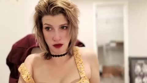 Snapshot of h0twife4life chatting on 11, 5, 2026 H0twife4Life online show from 11, 5, 2026
