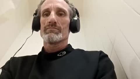 Snapshot of h333th3nz chatting on 28, 2, 2026 h333th3nz online show from 28, 2, 2026