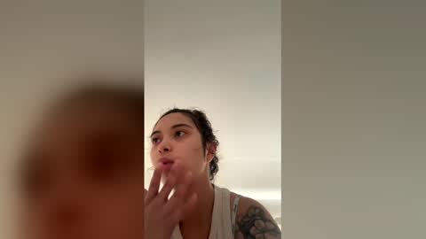 h3nnynlace online show from 13, 3, 2026