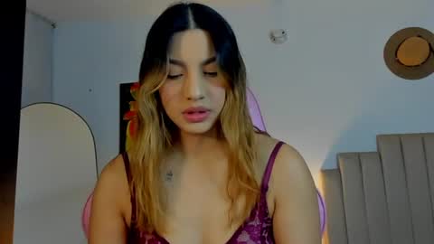 Snapshot of h3y_mia3 chatting on 13, 7, 2026 Paulina online show from 13, 7, 2026
