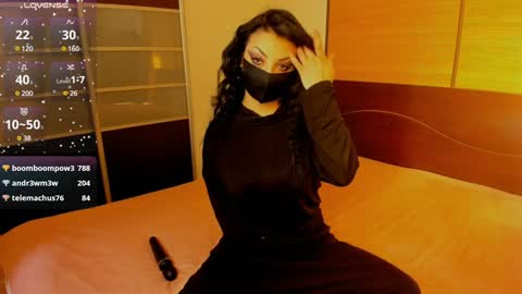 Snapshot of habibi_moon chatting on 5, 1, 2025 Linda online show from 5, 1, 2025