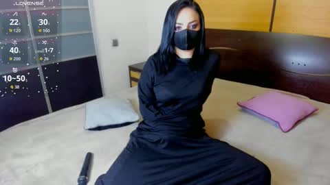 Snapshot of habibi_moon chatting on 1, 10, 2025 Linda online show from 1, 10, 2025