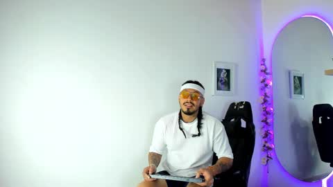 Snapshot of hache222 chatting on 18, 2, 2025 hache222 online show from 18, 2, 2025