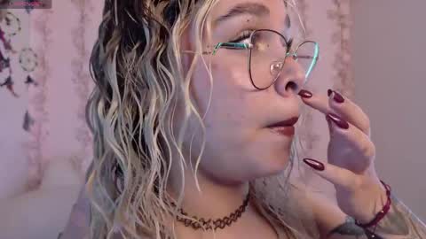 Haely online show from 19, 4, 2026