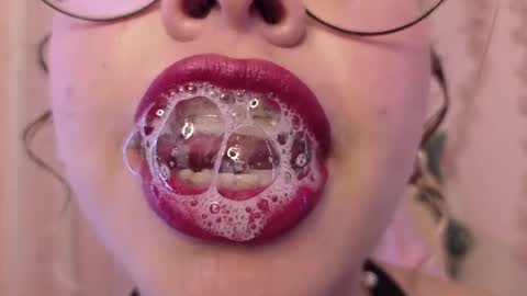 Haely online show from 4, 6, 2026