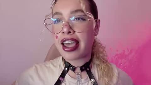 Snapshot of haelycute chatting on 1, 7, 2026 Haely online show from 1, 7, 2026
