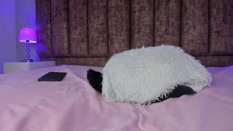 Haileymiler online show from 18, 12, 2024