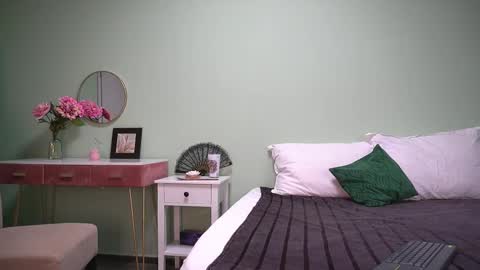 Hailey online show from 18, 9, 2025