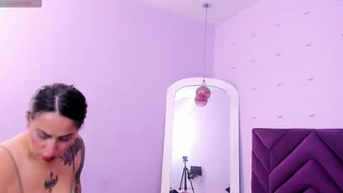 haileystonei online show from 10, 2, 2025