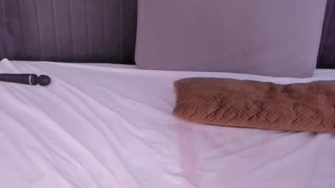 Haily online show from 1, 2, 2025