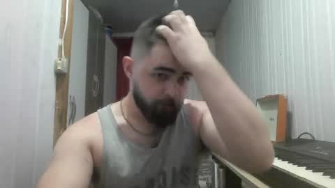 Snapshot of hairy_man_69_ chatting on 20, 12, 2025 horny online show from 20, 12, 2025