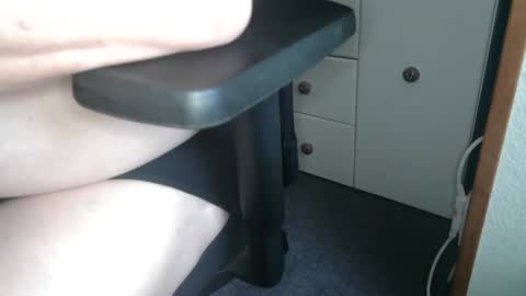 hairyarmpit_lover_1970 online show from 3, 3, 2025