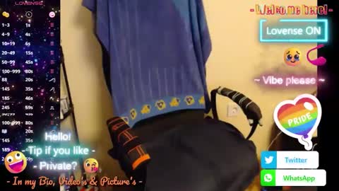 Snapshot of hairyass25yo chatting on 10, 11, 2025 Puppy3 StockyDaddiesmusclebearsbeefybigmans online show from 10, 11, 2025