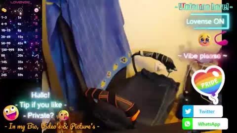 Snapshot of hairyass25yo chatting on 13, 11, 2025 Puppy3 StockyDaddiesmusclebearsbeefybigmans online show from 13, 11, 2025