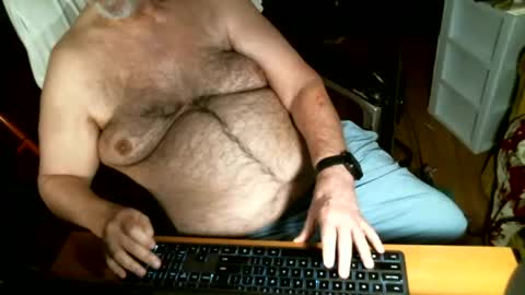 Snapshot of hairybear813 chatting on 29, 6, 2026 hairybear813 online show from 29, 6, 2026