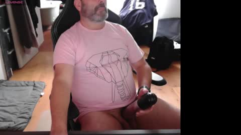 Snapshot of hairyfred73 chatting on 3, 10, 2025 hairyfred73 online show from 3, 10, 2025