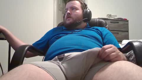 Snapshot of hairymikey chatting on 12, 5, 2026 hairymikey online show from 12, 5, 2026
