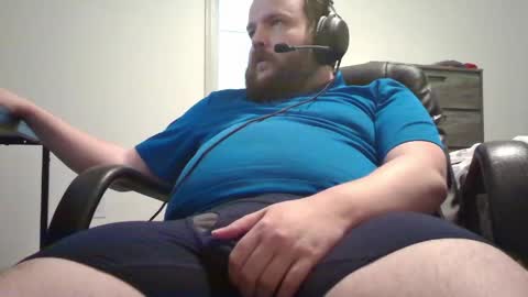 Snapshot of hairymikey chatting on 2, 6, 2026 hairymikey online show from 2, 6, 2026