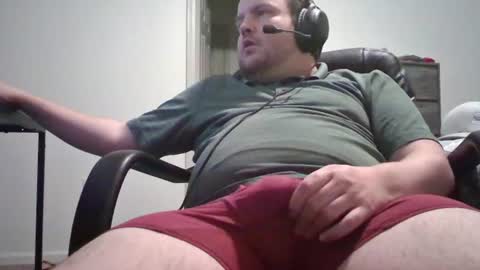 Snapshot of hairymikey chatting on 15, 6, 2026 hairymikey online show from 15, 6, 2026